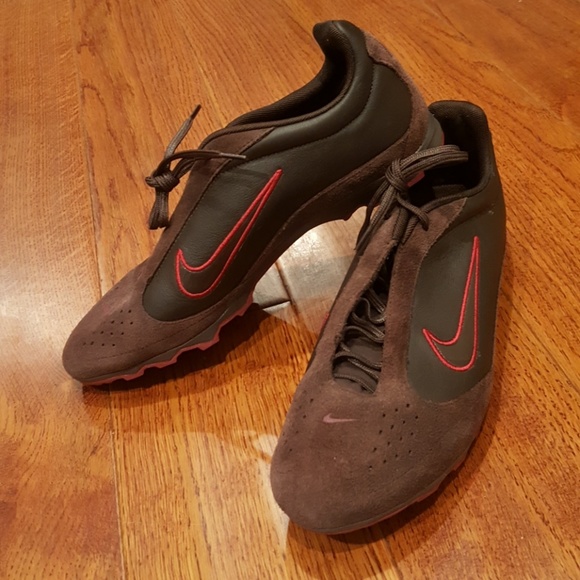 Nike Shoes - NFS Nike brown leather and suede walking shoes